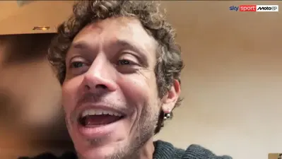 Dopo la vittoria a Indianapolis (e dopo un po' di silenzio) parla Valentino Rossi: "Il nostro Pecco &egrave; in difficolt&agrave;, lo aiutiamo al 100%"