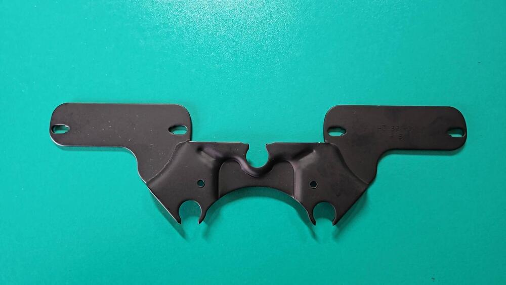 37212me8008 Piastra porta strumenti VT/CX Honda