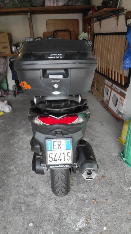 Kawasaki J 300 (2017 - 21) (2)