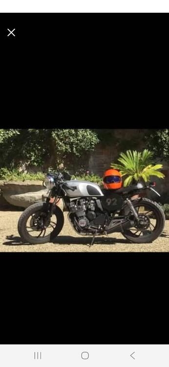 Yamaha XJ 400 cafe racer