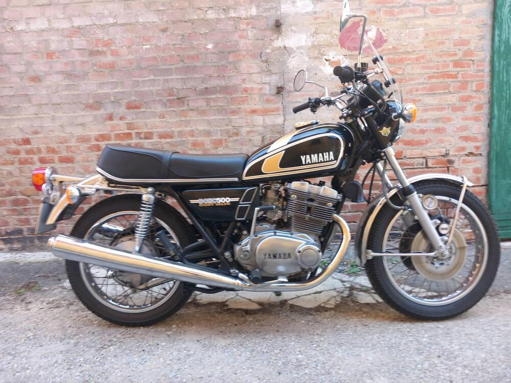 Yamaha TX 500