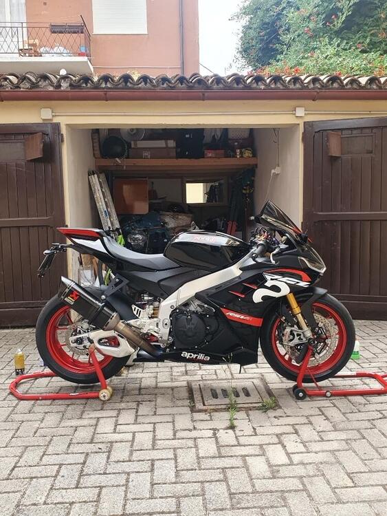 Aprilia RSV4 1100 Factory (2021 - 24)