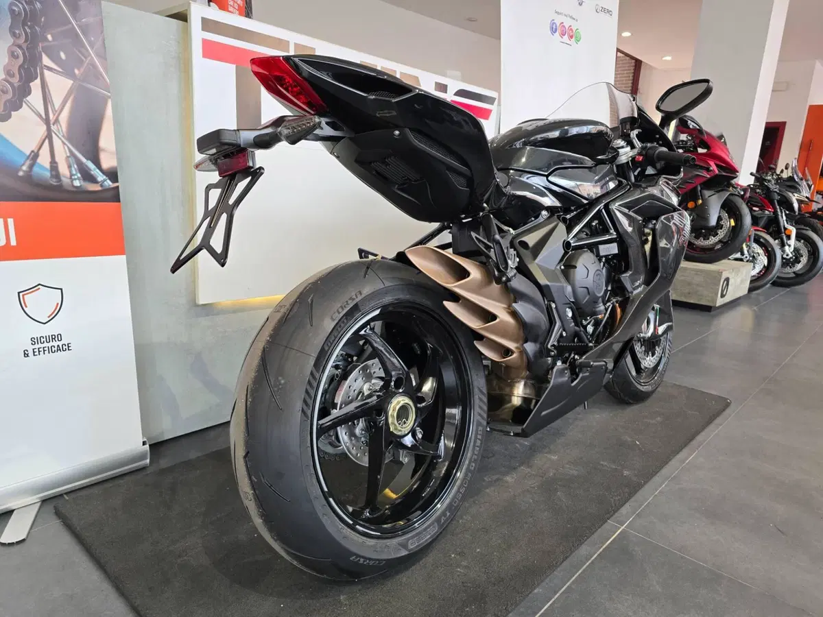 MV Agusta F3 800 RR (2022 - 25) (8)