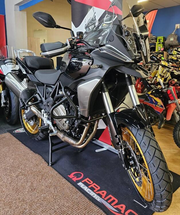 QJ Motor SRT 700 SX (2025) (3)