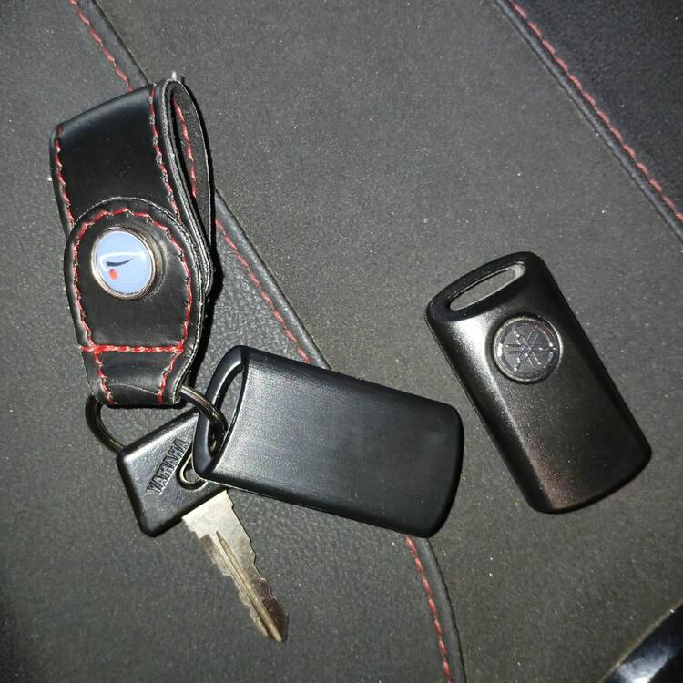 Yamaha X-Max 300 Tech Max (2021 - 24) (3)