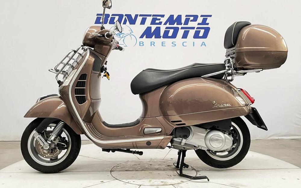 Vespa GTS 300 (2017 - 18) (2)