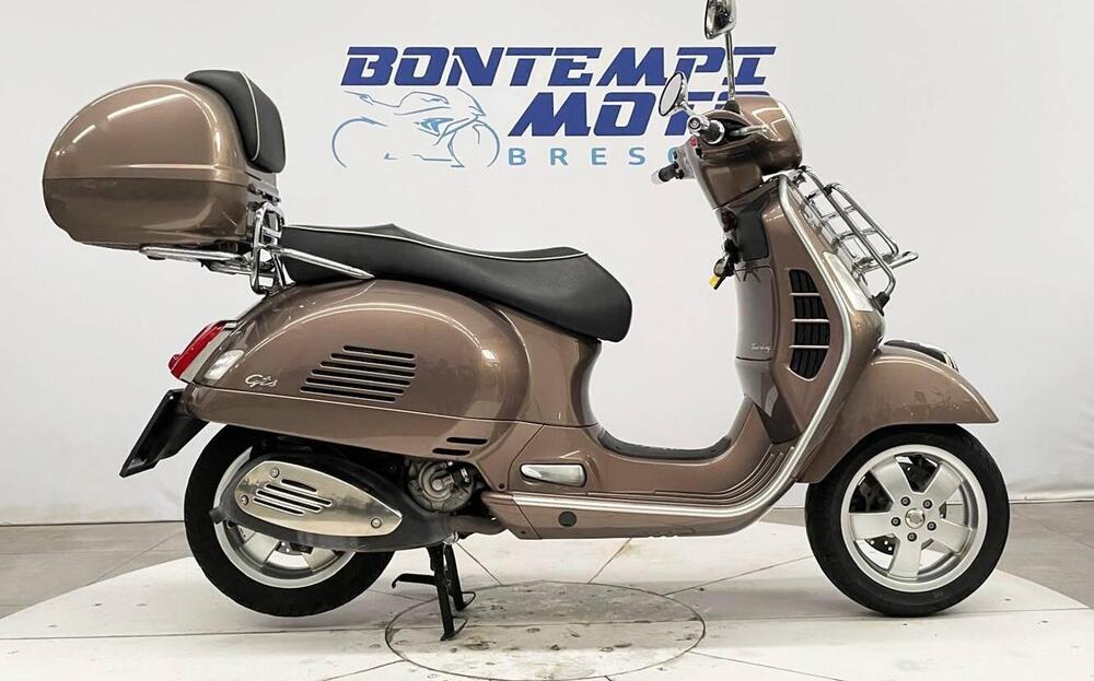 Vespa GTS 300 (2017 - 18)
