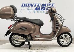 Vespa GTS 300 (2017 - 18) usata