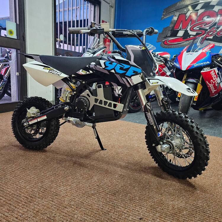 YCF Start W88E (2024 - 25) (4)