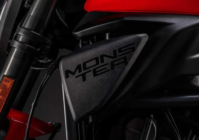 Ducati Monster 890 Monster 890 + (2026) (15)