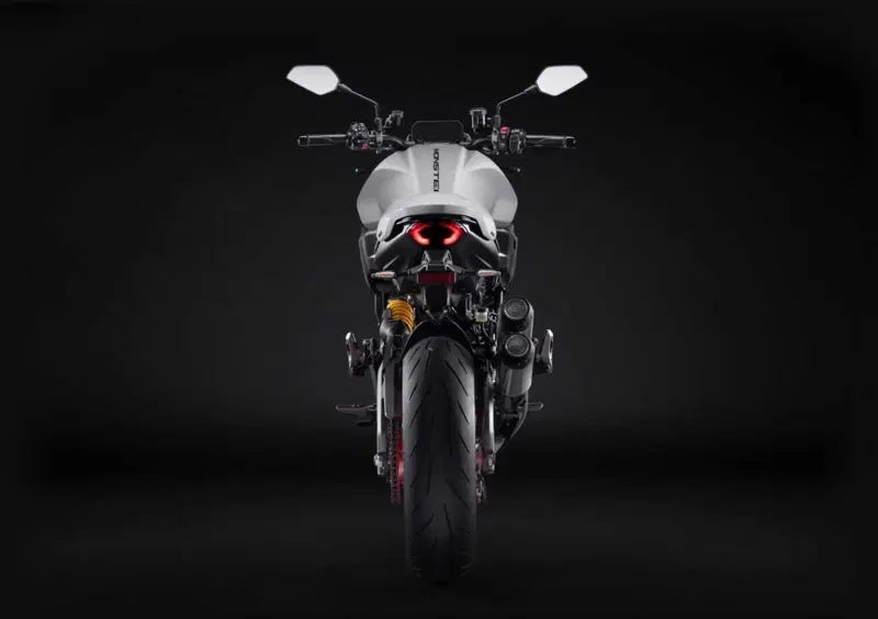 Ducati Monster 890 Monster 890 + (2026) (10)