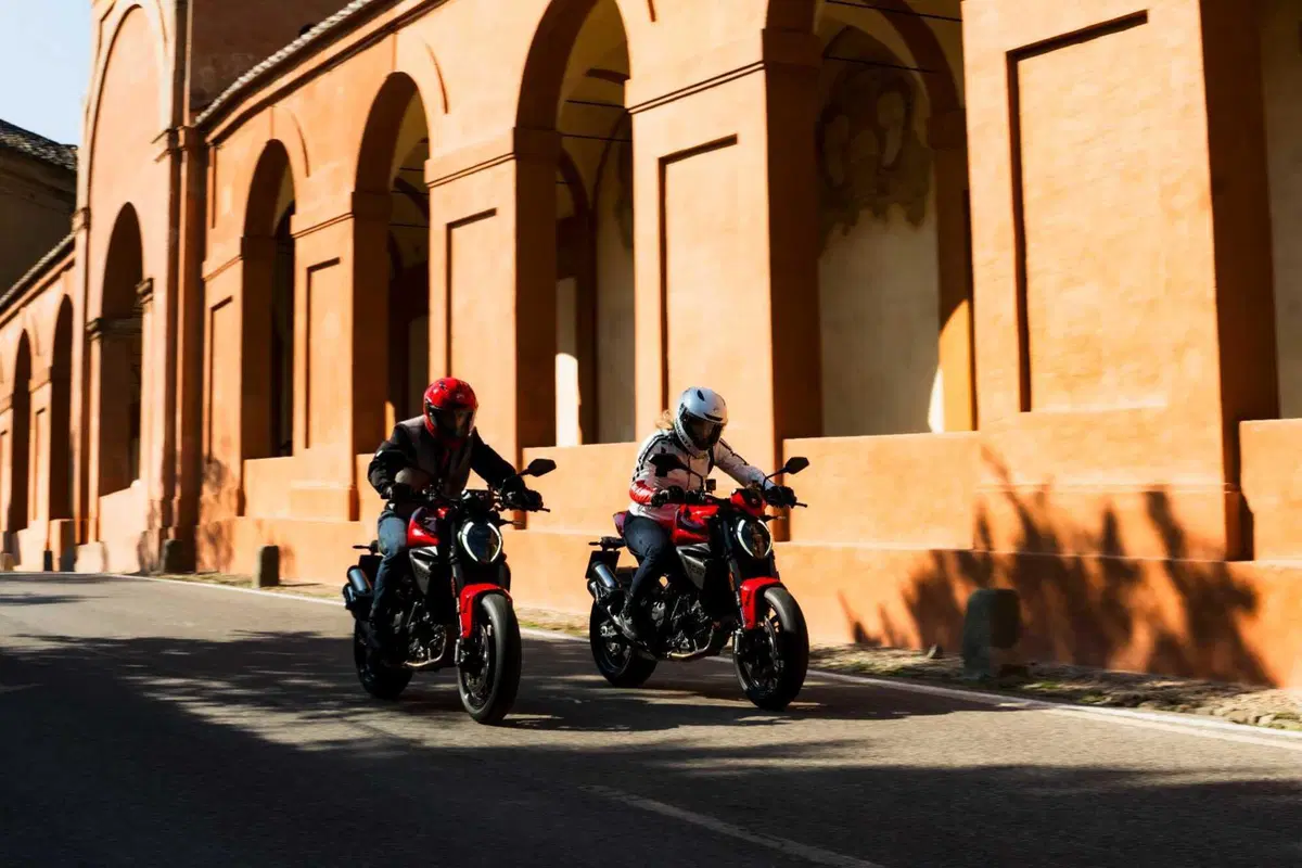Ducati Monster 2026: rivoluzione per la naked di Borgo Panigale con motore V2. Ecco come cambia [GALLERY] (17)