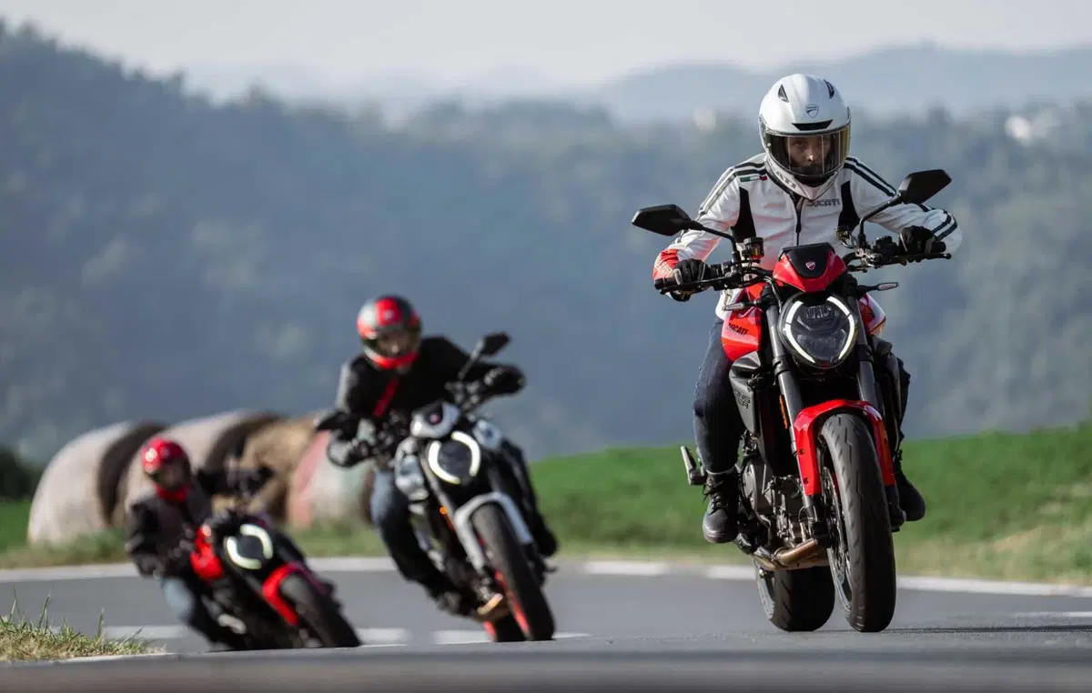 Ducati Monster 2026: rivoluzione per la naked di Borgo Panigale con motore V2. Ecco come cambia [GALLERY] (18)