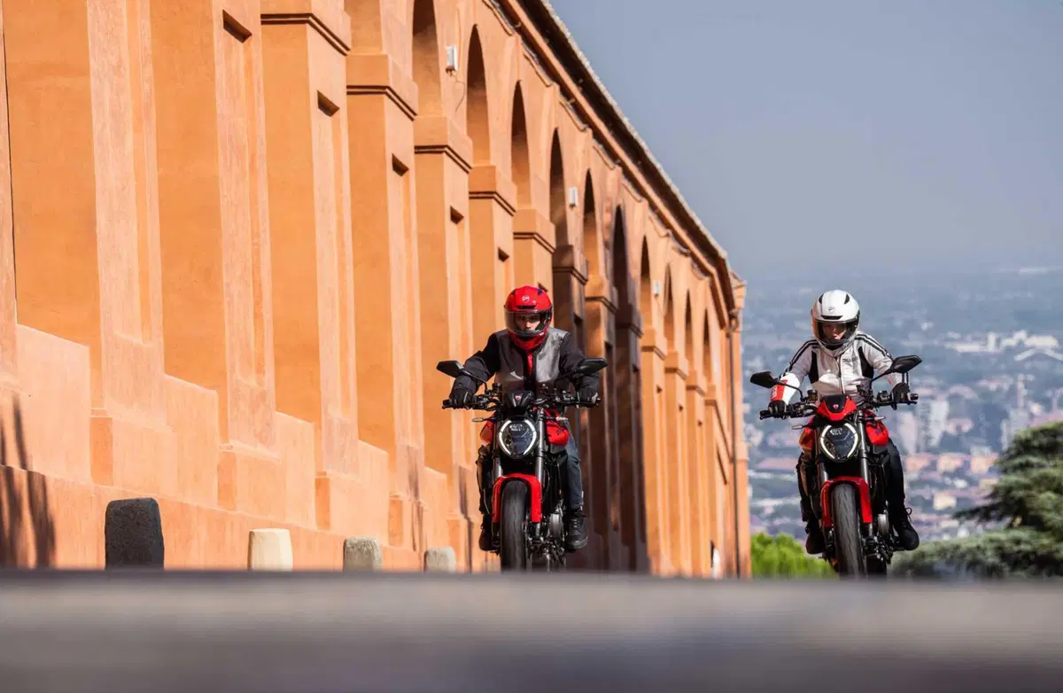 Ducati Monster 2026: rivoluzione per la naked di Borgo Panigale con motore V2. Ecco come cambia [GALLERY] (27)
