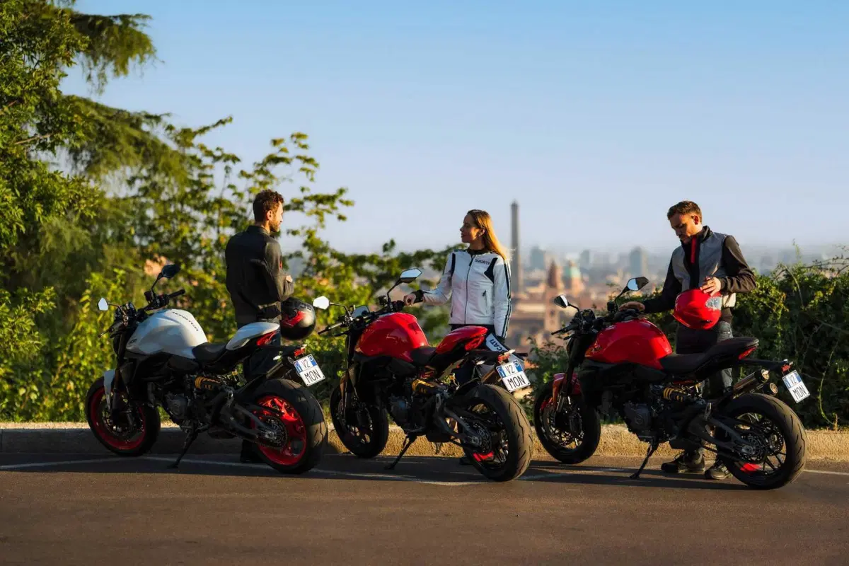 Ducati Monster 2026: rivoluzione per la naked di Borgo Panigale con motore V2. Ecco come cambia [GALLERY] (35)