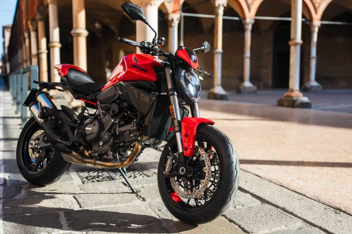 Ducati Monster 2026: rivoluzione per la naked di Borgo Panigale con motore V2. Ecco come cambia [GALLERY] (43)