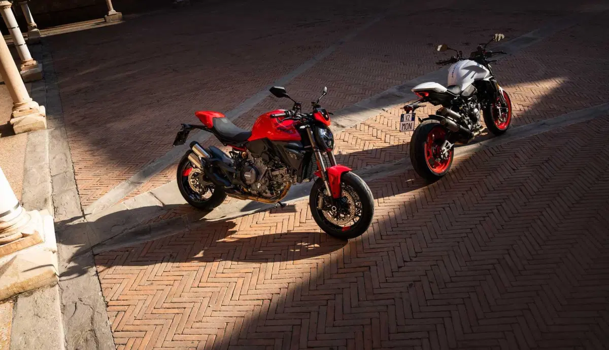 Ducati Monster 2026: rivoluzione per la naked di Borgo Panigale con motore V2. Ecco come cambia [GALLERY] (47)