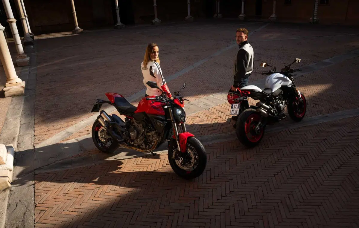 Ducati Monster 2026: rivoluzione per la naked di Borgo Panigale con motore V2. Ecco come cambia [GALLERY] (48)