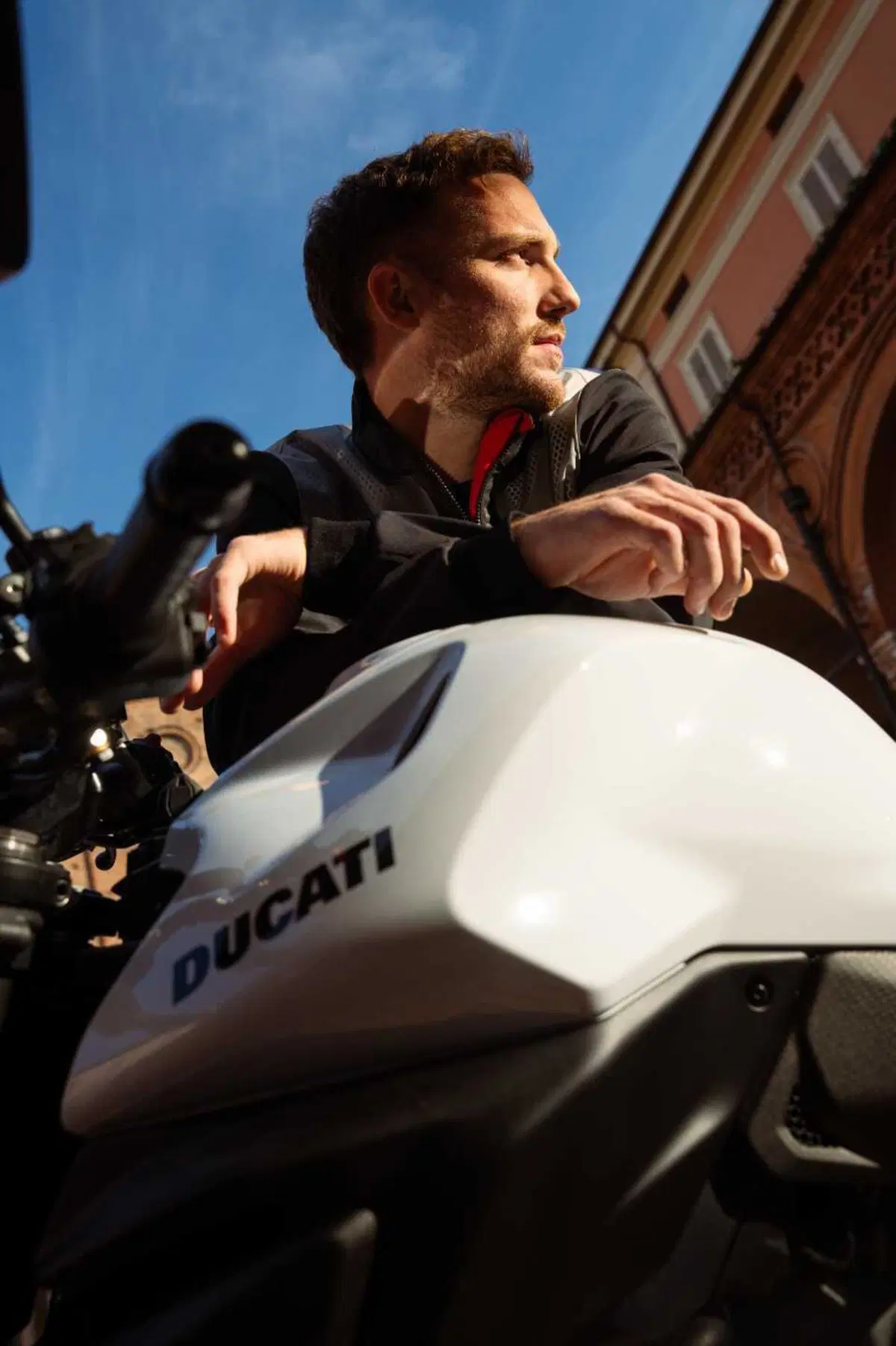 Ducati Monster 2026: rivoluzione per la naked di Borgo Panigale con motore V2. Ecco come cambia [GALLERY] (53)