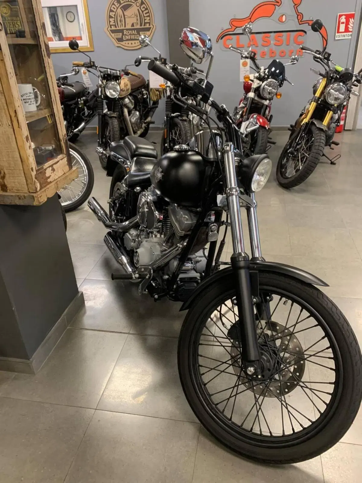 Harley-Davidson 1450 Standard (2002 - 05) - FXSTI (3)