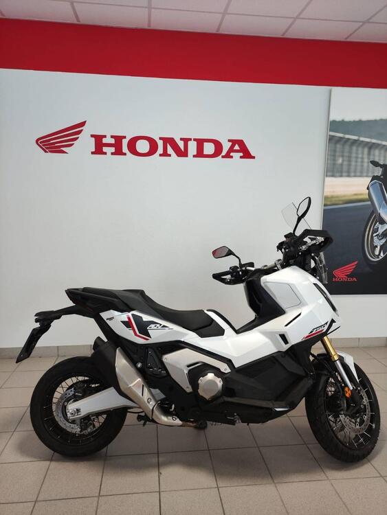 Honda X-ADV 750 (2025) (3)