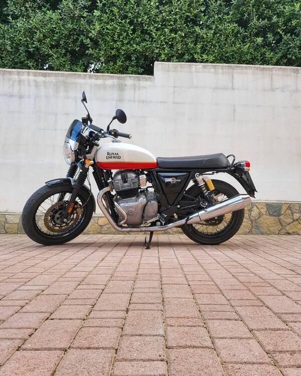 Royal Enfield Interceptor 650 (2021 - 25) (2)