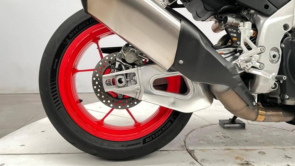 Aprilia Tuono V4 Factory (2021 - 24) (3)