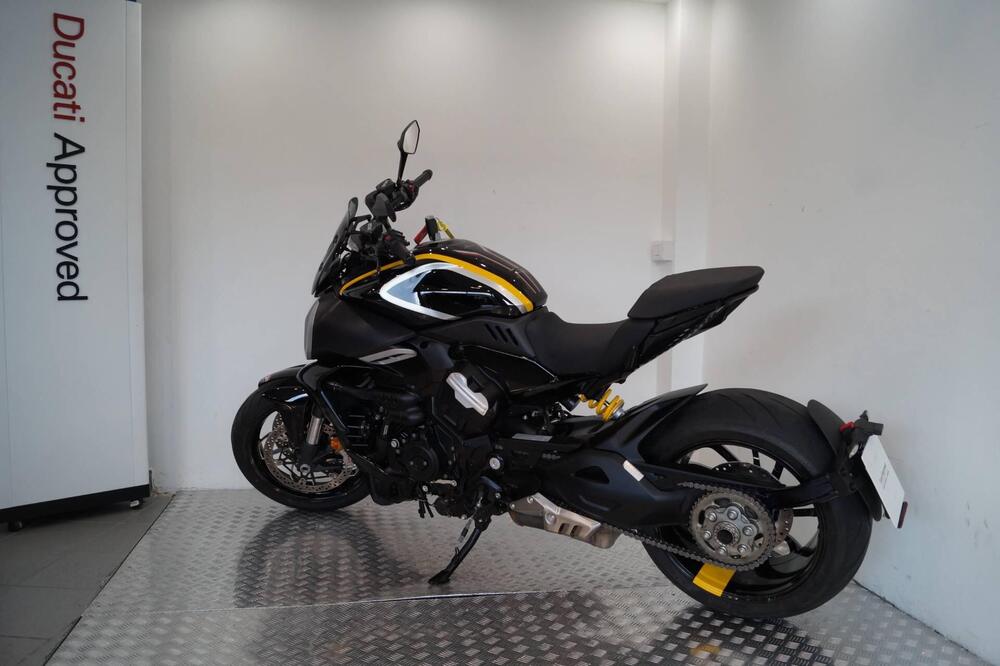 Ducati Diavel V4 (2023 - 25) (3)