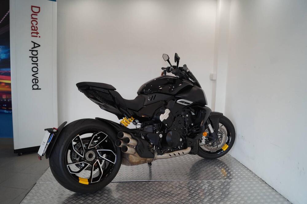 Ducati Diavel V4 (2023 - 25) (4)