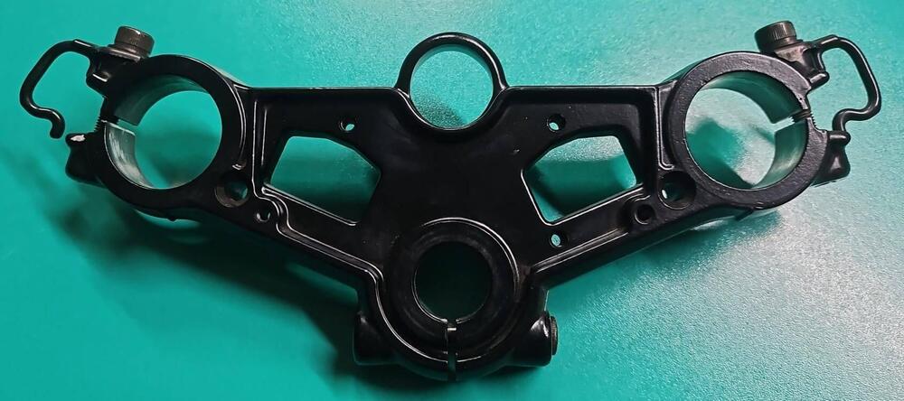 53230MBZ010 Piastra superiore CBX750F Honda (2)