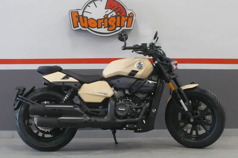 Benelli Leoncino 400 Bobber (2026) (5)