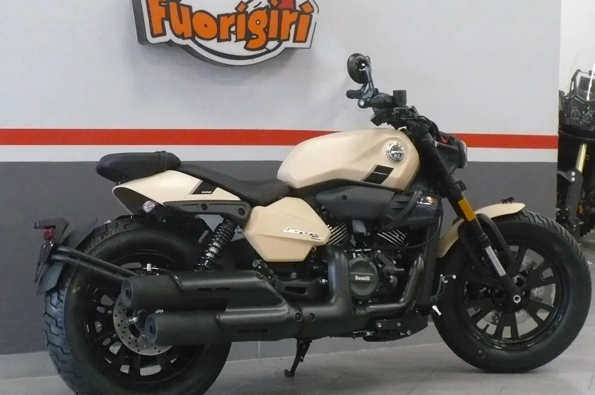 Benelli Leoncino 400 Bobber (2026) (6)