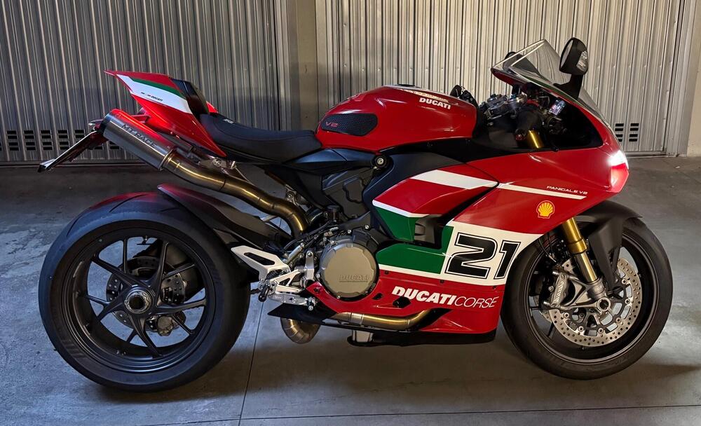 Ducati Panigale V2 Bayliss 1st Championship 20th Anniversary (2021 - 24) (5)