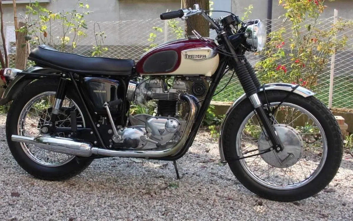 Triumph  Bonneville t120r America 1967