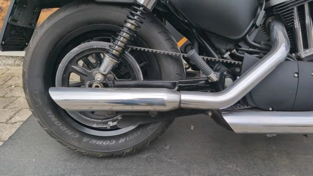 Harley-Davidson 883 Iron (2012 - 14) - XL 883N (8)