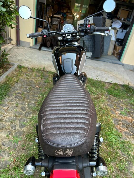 Triumph Street Twin 900 (2017 - 18) (5)