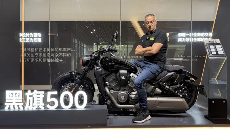Sono tanti, sono appassionati e non hanno paura di nulla: viaggio nella Cina della moto
