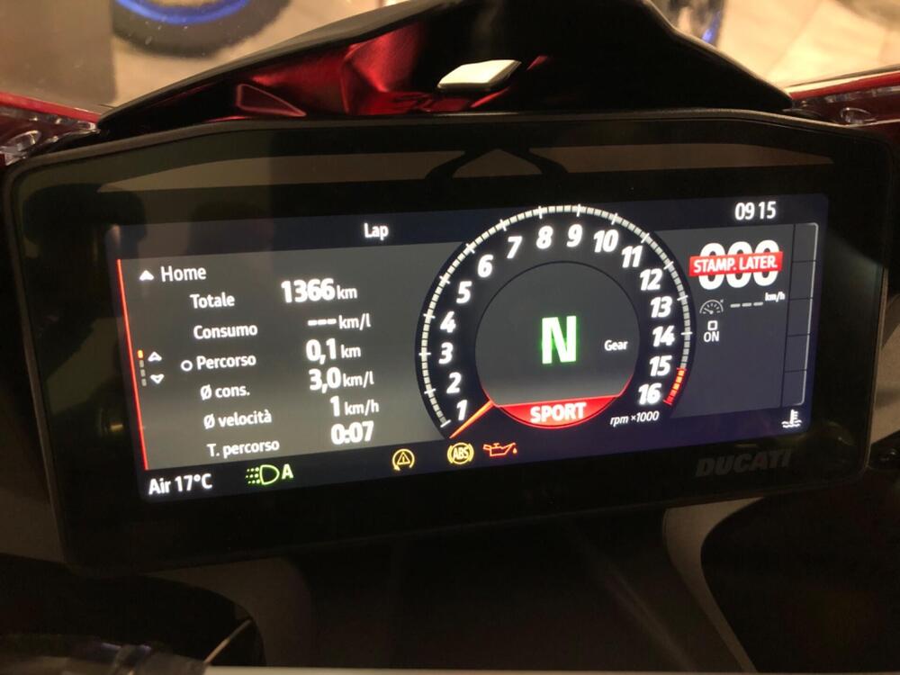 Ducati Panigale V4 S (2025) (3)