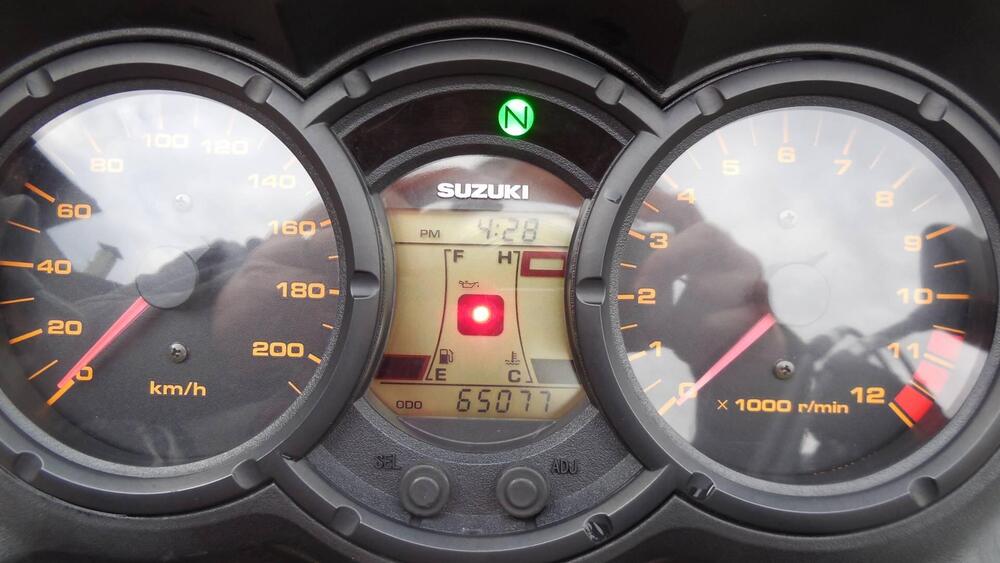 Suzuki V-Strom 650DL (2004 - 06) (4)