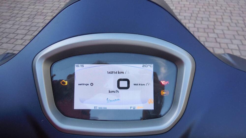 Vespa GTS 300 Super Tech (2023 - 24) (4)