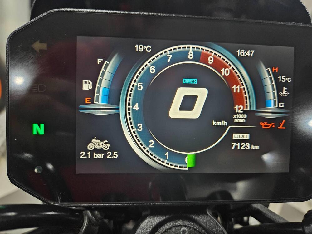 Voge Trofeo 500AC (2022 - 25) (4)