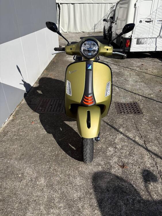 Vespa GTS 300 Super Sport (2023 - 24) (2)