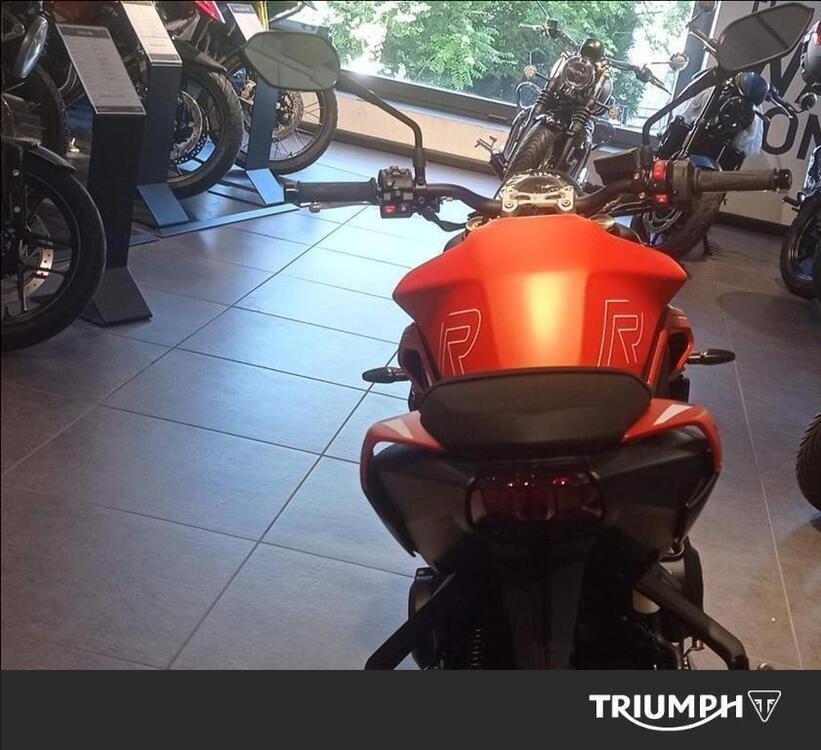 Triumph Street Triple 765 R (2023 - 25) (3)