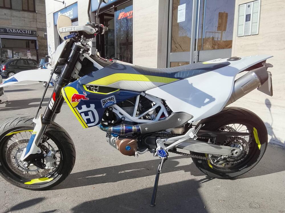 Husqvarna 701 Supermoto (2017 - 19) (3)