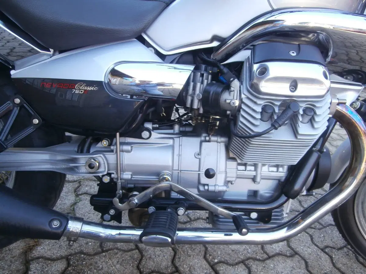 Moto Guzzi Nevada 750 Classic i.e. (2004 - 06) (13)