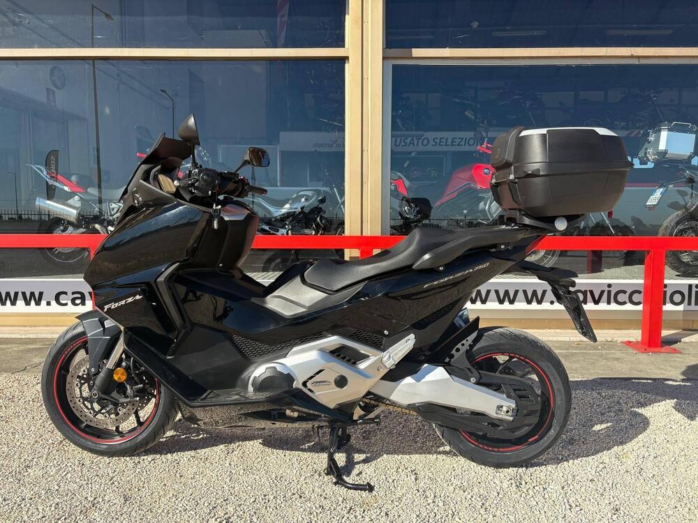 Honda Forza 750 DCT (2021 - 24) (3)