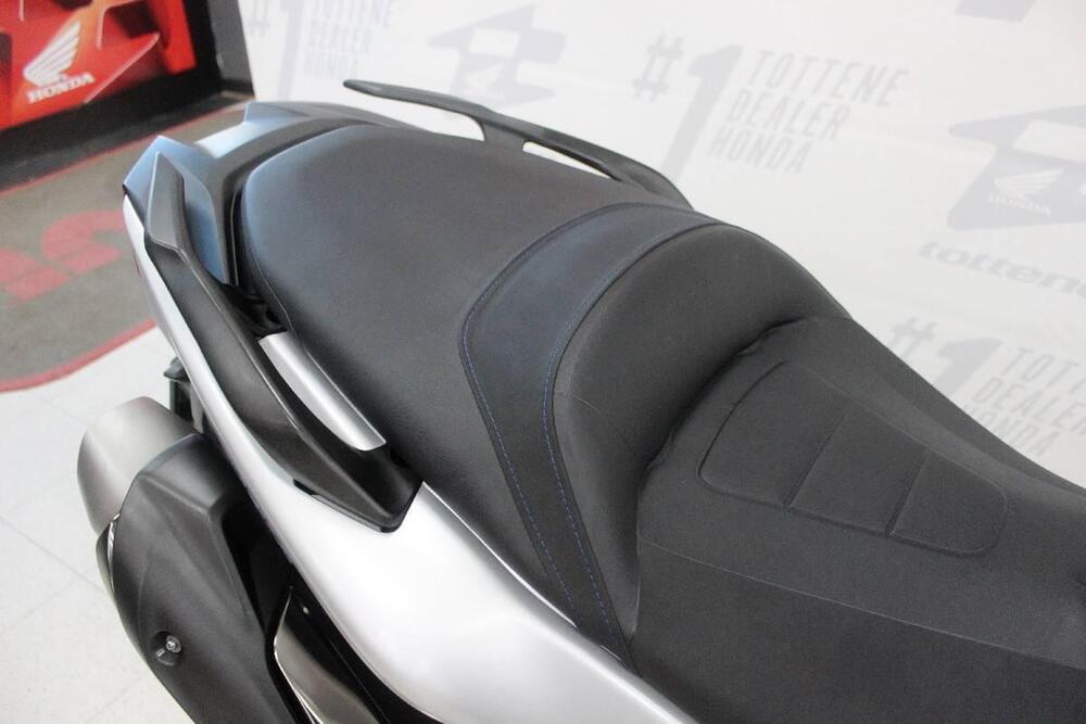 Yamaha T-Max 530 SX (2017 - 19) (5)