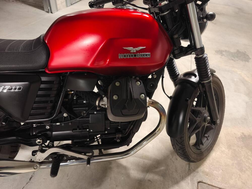 Moto Guzzi V7 II Stone (2015 - 17) (4)