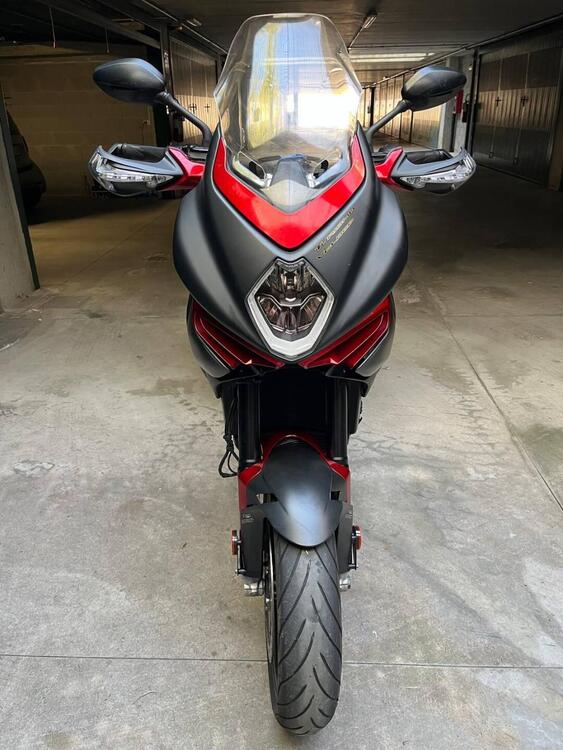 MV Agusta Turismo Veloce 800 RC SCS (2021 - 22)