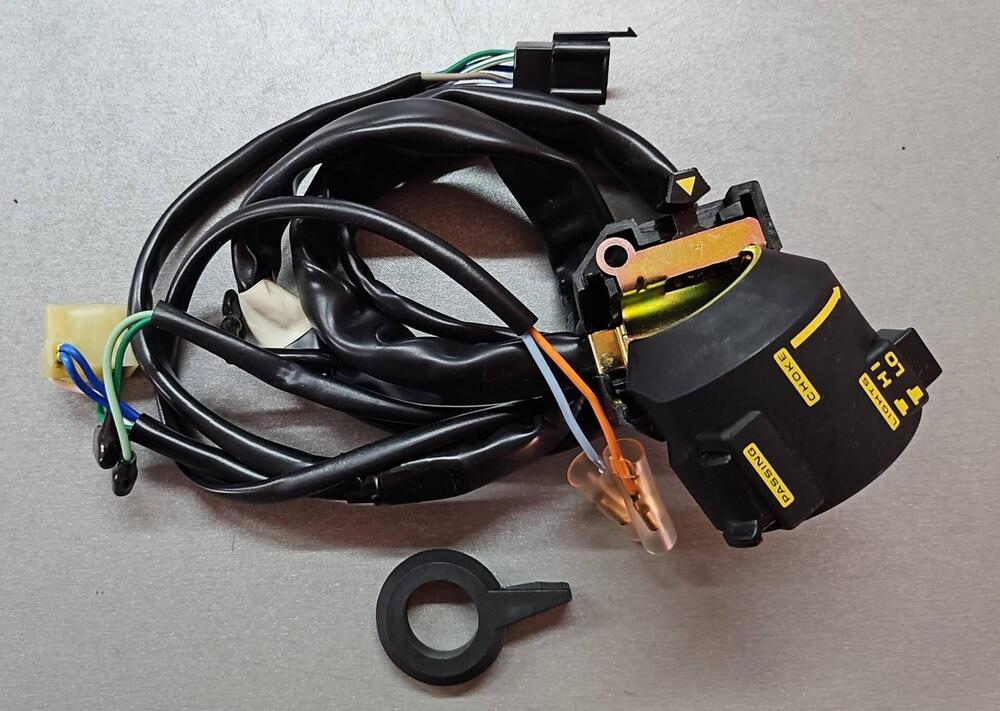 35200mf2601 Interruttore frecce VF500 Honda